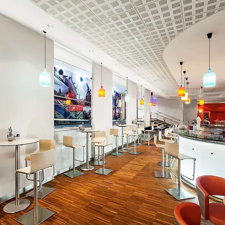 Ibis Old Town 3*