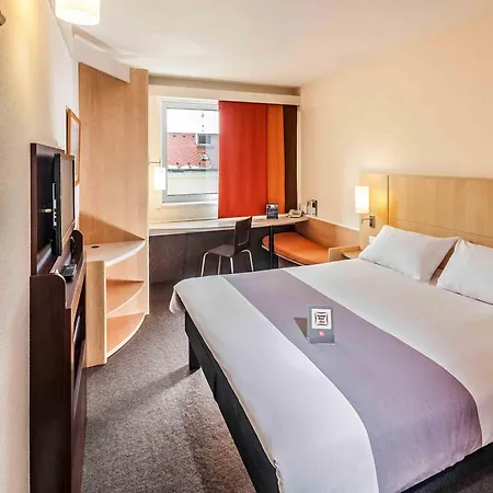 Ibis Old Town 3* Praga