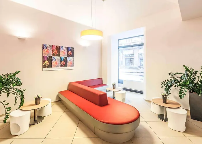 Hotel Ibis Old Town 3*