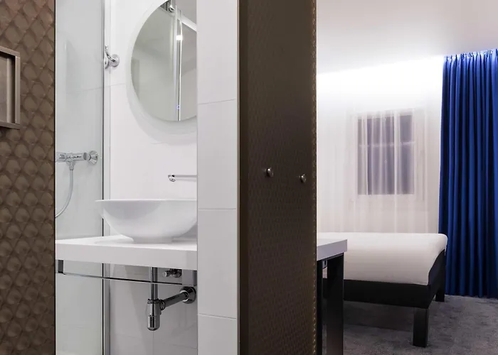 Ibis Old Town Hotel 3*