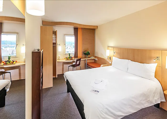 Ibis Old Town 3*