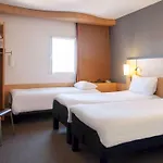 Ibis Old Town 3*