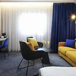 Hotel Ibis Old Town 3*