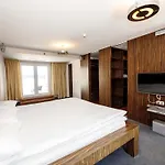 Ibis Old Town Hotel