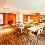 Hotel Ibis Old Town 3*