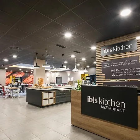 Hotel Ibis Old Town 3*
