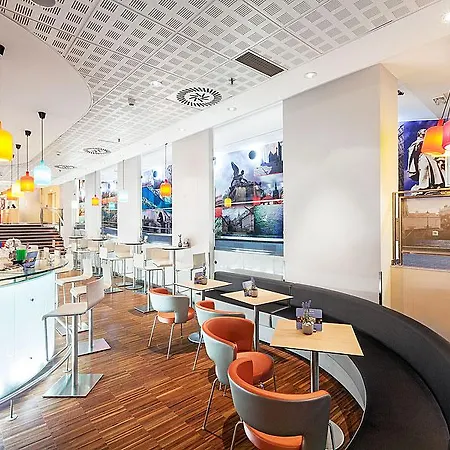 Ibis Old Town Hotell
