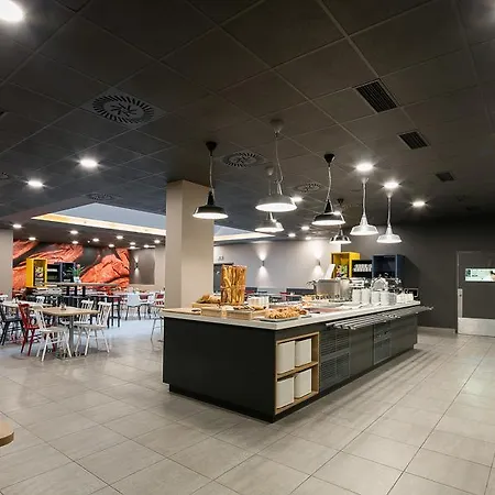 Hotell Ibis Old Town 3*