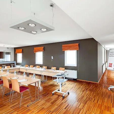 Hotell Ibis Old Town 3*