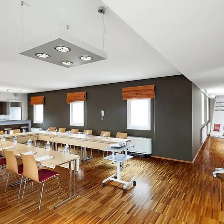 Ibis Old Town Hotel 3*