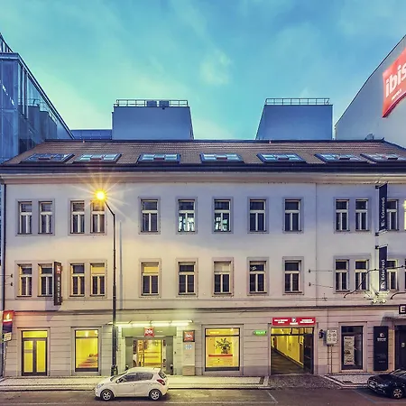 Hotel Ibis Old Town 3*