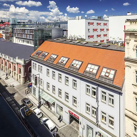 Ibis Old Town 3* Prag