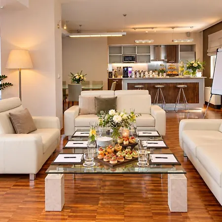 Ibis Old Town 3* Prag