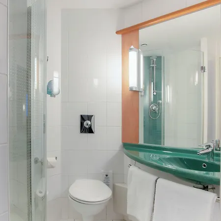 Ibis Old Town Hotel 3*