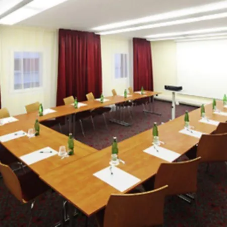 Hotell Ibis Old Town 3*