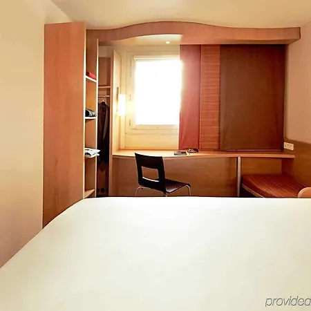 Ibis Old Town Hotell 3*
