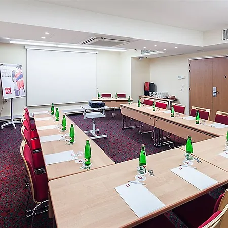 Hotell Ibis Old Town 3*