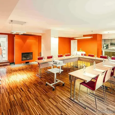 Hotel Ibis Old Town 3*