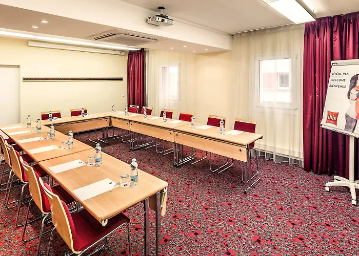 Hotel Ibis Old Town 3*