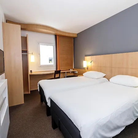 Ibis Old Town 3* Прага
