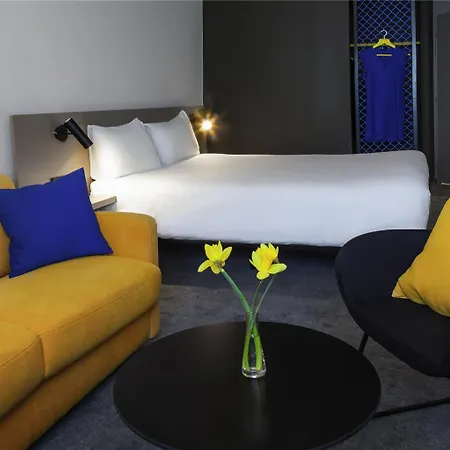 Ibis Old Town 3*