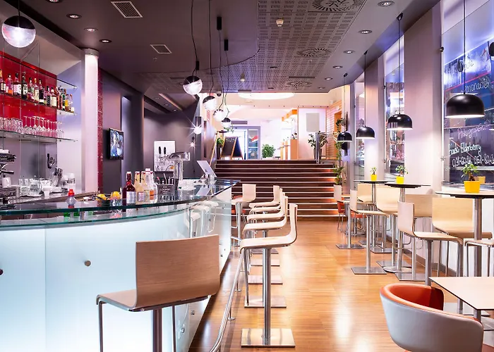 Ibis Old Town Hotell 3*
